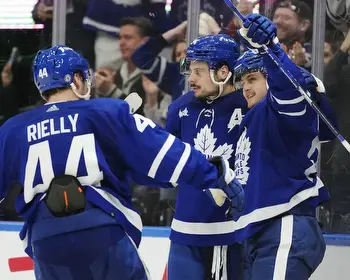 Hurricanes vs. Maple Leafs picks and odds: Bet Toronto and the under
