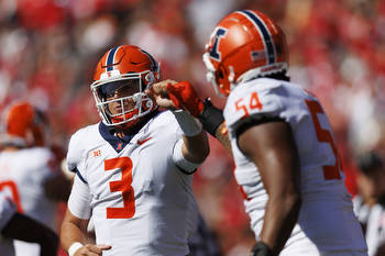 Illinois Football: Betting odds and advice for the Illini vs Nebraska