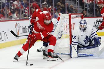 Ilya Samsonov stands tall but overmatched Maple Leafs lineup falls short in preseason loss to Detroit