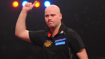 I'm a former world champion darts star who won £100,000 jackpot while I was an unemployed road-digger