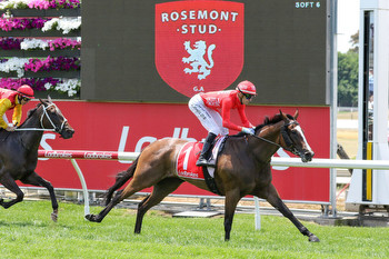 In-form mare short odds in the Summond Stakes at Caulfield