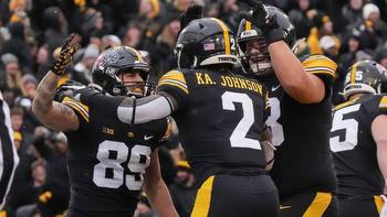 Iowa Football: CFN predicts Iowa-Kentucky Music City Bowl