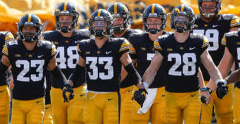 Iowa vs. Kentucky picks, predictions: Music City Bowl schedule, odds, lines