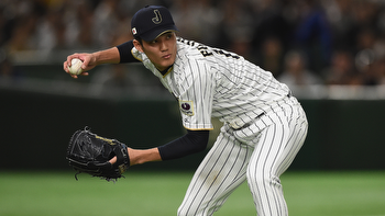 Japanese flamethrower Shintaro Fujinami signs with Oakland A's, per report