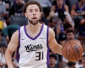 Kings convert Jordan Ford's Exhibit 10 deal into a two-way contract