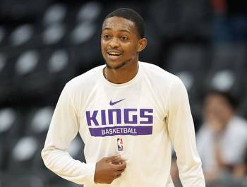 Kings guard De'Aaron Fox leads NBA in clutch points this season