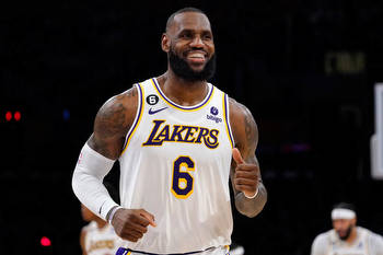 Lakers suddenly poised to make NBA title run, deal blow to books