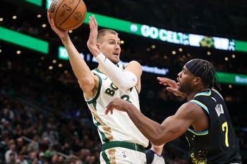 Lakers vs Celtics Picks, Predictions & Odds Tonight
