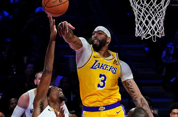 Lakers vs Mavericks Picks, Predictions & Odds Tonight