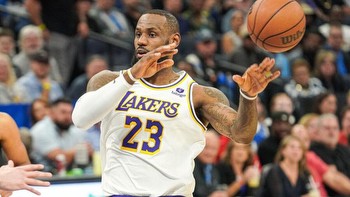 Lakers vs. Rockets Predictions, Picks, Odds