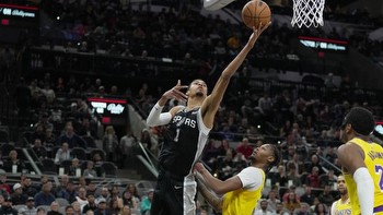 Lakers vs. Spurs prediction, odds, line, spread, time: 2023 NBA picks, Dec. 15 best bets from proven model