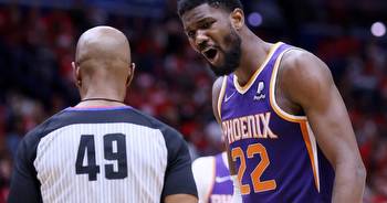 Lakers vs. Suns Picks, Predictions: Can Davis Give L.A. a Chance in Tough Road Matchup?