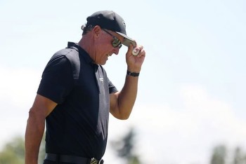 Lanny Wadkins doubles down on Phil Mickelson comments, says he'd be 'gambling in a ditch somewhere' if not for golf