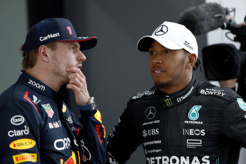 Lewis Hamilton willing to bet Max Verstappen over F1 win record