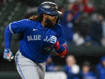 Loud Toronto crowd, atmosphere at Rogers Centre, gives Jays true home field advantage