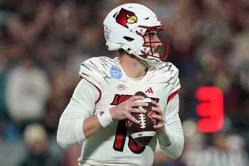 Louisville vs. USC: New data says THESE are the best Holiday Bowl bets