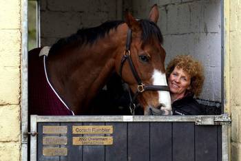 Lucinda Russell and experts weigh in on Grand National protest