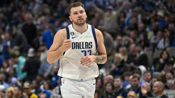 Luka Doncic on the Sidelines as Mavs Take On Thunder