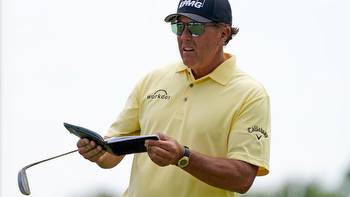 Lynch: Phil Mickelson’s gambling is a problem for all of golf