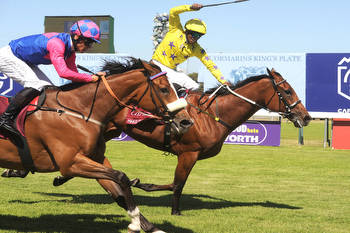 Make It Snappy is surprise favourite for Cape Town Met