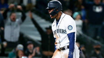 Mariners’ playoff odds depend on improved hitting