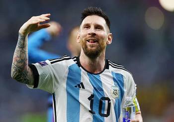 Messi's World Cup chase takes centre stage against Dutch