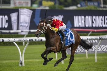 Militarize salutes in the Inglis Sires