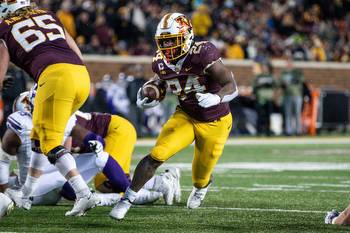 Minnesota vs Iowa 11/19/22 College Football Picks, Predictions, Odds