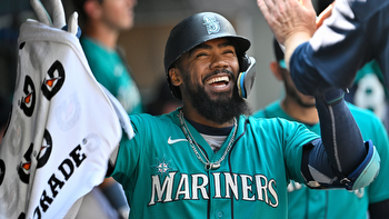 MLB playoff picture, standings, postseason projections: Mariners sailing in AL West race