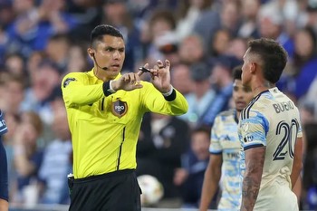 MLS referees' blown call in Sporting Kansas City vs. Union shows lockout impact