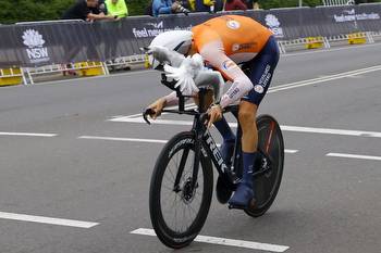 Mollema suffers second bird attack in Netherlands nightmare Worlds TTT