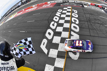 NASCAR betting, odds: Denny Hamlin is the Pocono favorite after his disqualification in 2022