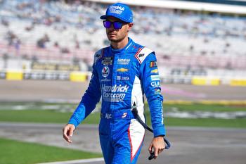 NASCAR: Kyle Larson can complete a sweep not seen since 1957