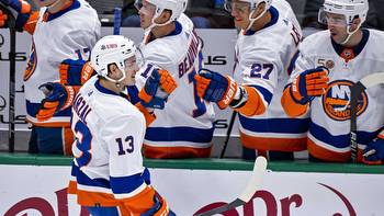 New York Islanders at Toronto Maple Leafs odds, picks and predictions