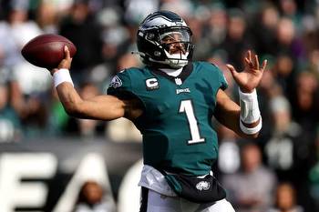 NFL MVP Odds: Eagles’ Hurts, Chiefs’ Mahomes in two-man battle