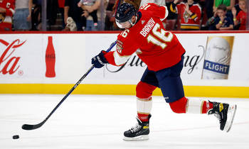 NHL DFS Core Plays November 1st: Aleksander Barkov and the Florida Panthers take on the Coyotes