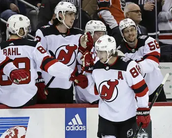 NHL parlay picks March 3: Bet on Devils, Hurricanes