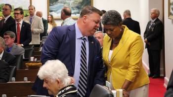 North Carolina lawmakers approve sports and horse-race gambling, bill now heading to governor