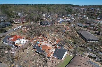 Oaklawn helps state after storms