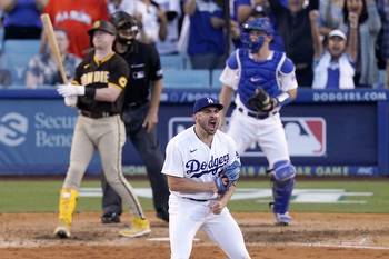Padres vs. Dodgers prediction, betting odds for MLB on Sunday