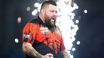 PDC darts finalist Michael Smith looks unrecognisable as he sports MOHAWK and no beard in amazing old video