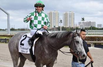 Personal Best wins La Prevoyante in her graded-stakes debut