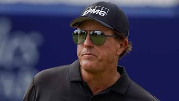 Phil Mickelson's gambling losses far greater than previously known, per report
