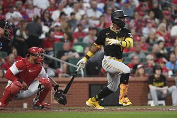 Pirates vs. Cardinals prediction, betting odds for MLB on Sunday