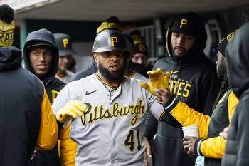Pirates vs. Reds prediction, betting odds for MLB on Sunday
