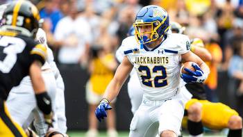 Previewing South Dakota State football before game with Missouri State