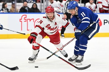 Red Wings vs Hurricanes Picks, Predictions & Odds Tonight
