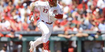 Reds vs. Brewers Predictions & Picks