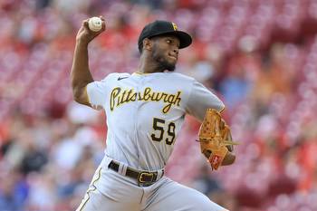 Reds vs. Pirates prediction, betting odds for MLB on Monday