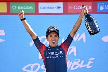 Richard Carapaz blazes to second stage win in three days at Vuelta a España stage win: 'I tried not to lose hope'